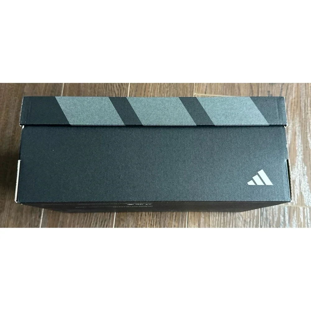 Adidas empty‎ shoe box